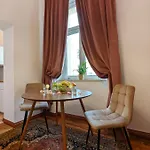 Strzelecka 34 Lägenhetshotell Poznań