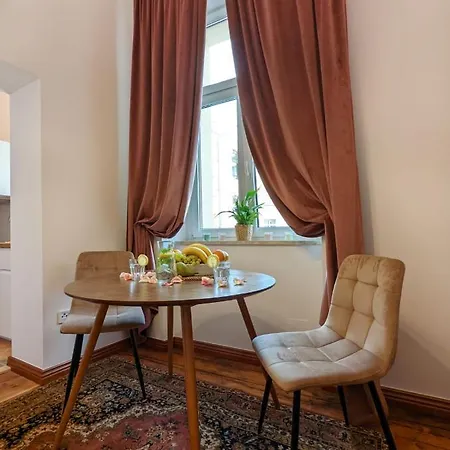 Strzelecka 34 Lägenhetshotell Poznań